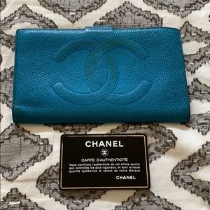 AUTH Chanel Vintage Blue Caviar Wallet
